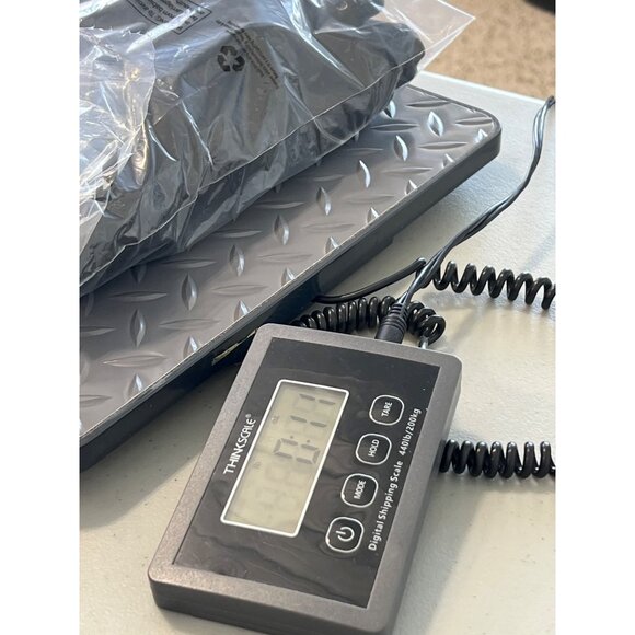 HUE Game Changing Straight Leg Denim Pant Size Small High Rise Black Stretch NEW - Picture 6 of 6